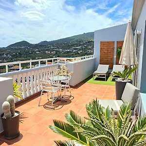 https://la-casita-del-arco.in-canary-islands.com