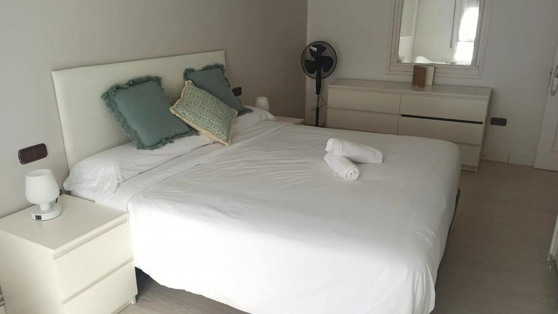 Ohana, Apartamento-Parking Privado Gratis-Centrico-Wifi-Ascensor-Sin Cuestas-82M2 Bermeo 0*,  Espagne